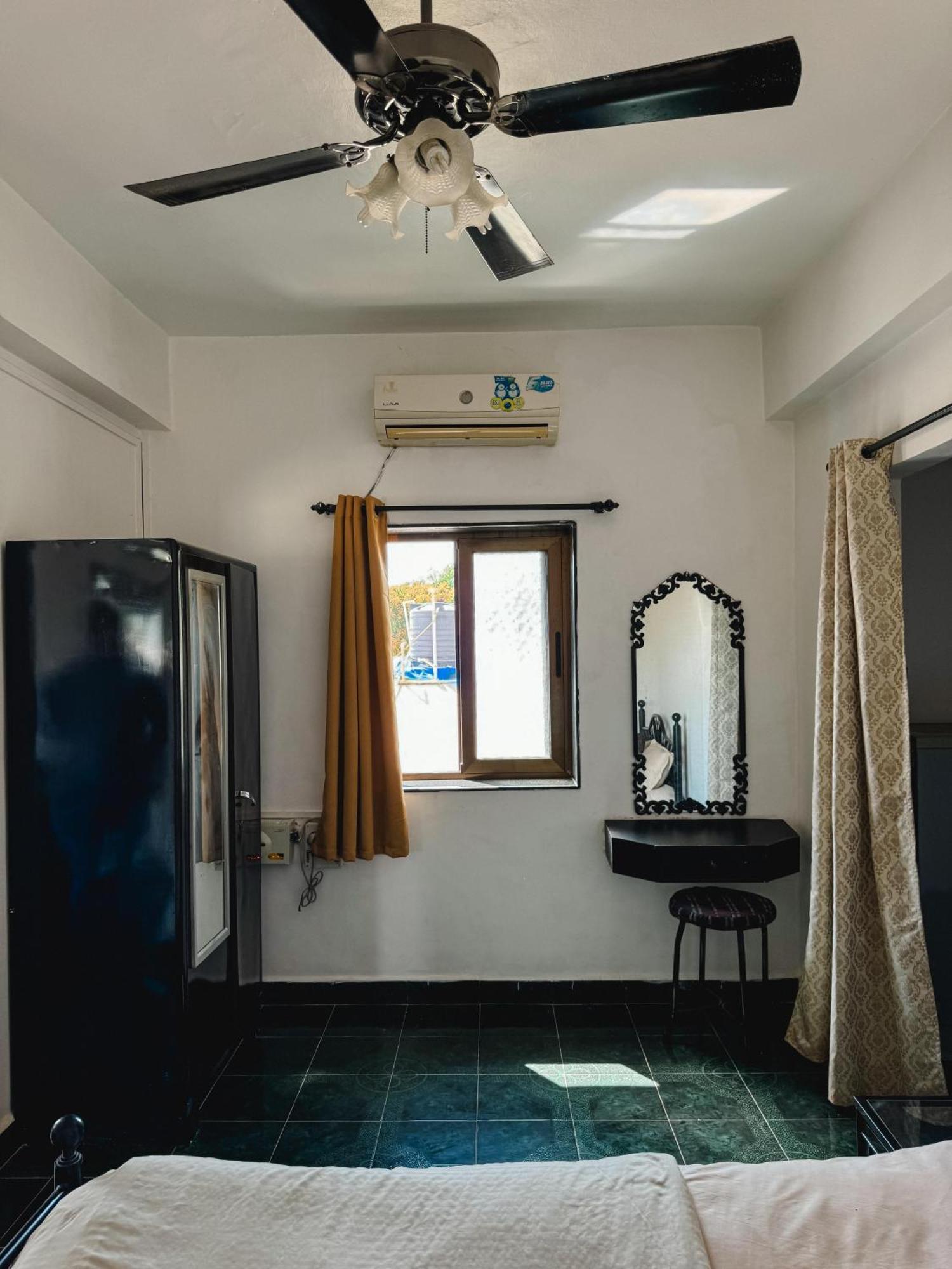 1Bhk Suites With Kitchen & Pool By Goaround Homes At 바가토르 외부 사진