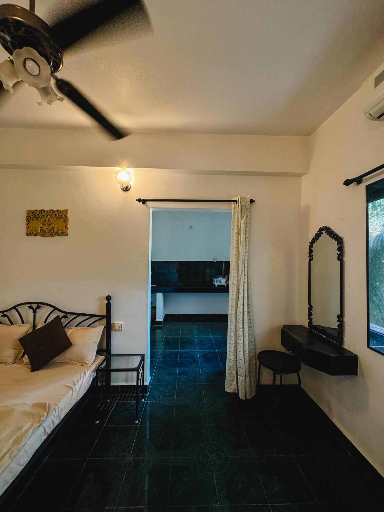 1Bhk Suites With Kitchen & Pool By Goaround Homes At 바가토르 외부 사진
