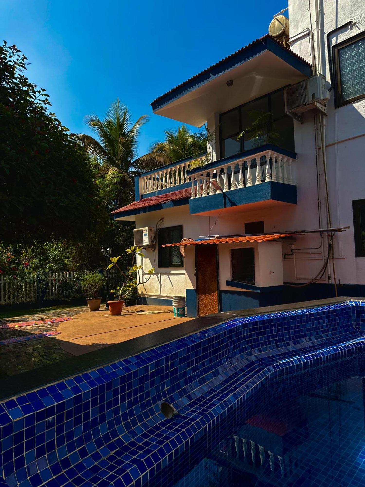 1Bhk Suites With Kitchen & Pool By Goaround Homes At 바가토르 외부 사진